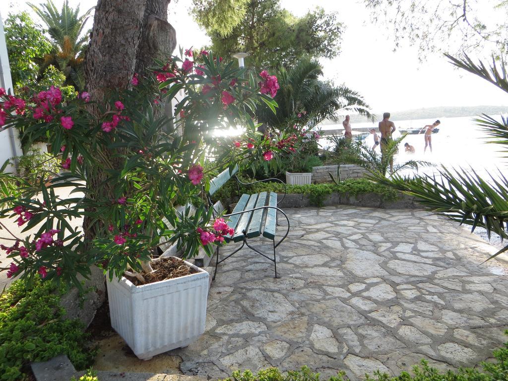 Holiday Home Artina 2 โลวิสเต ภายนอก รูปภาพ