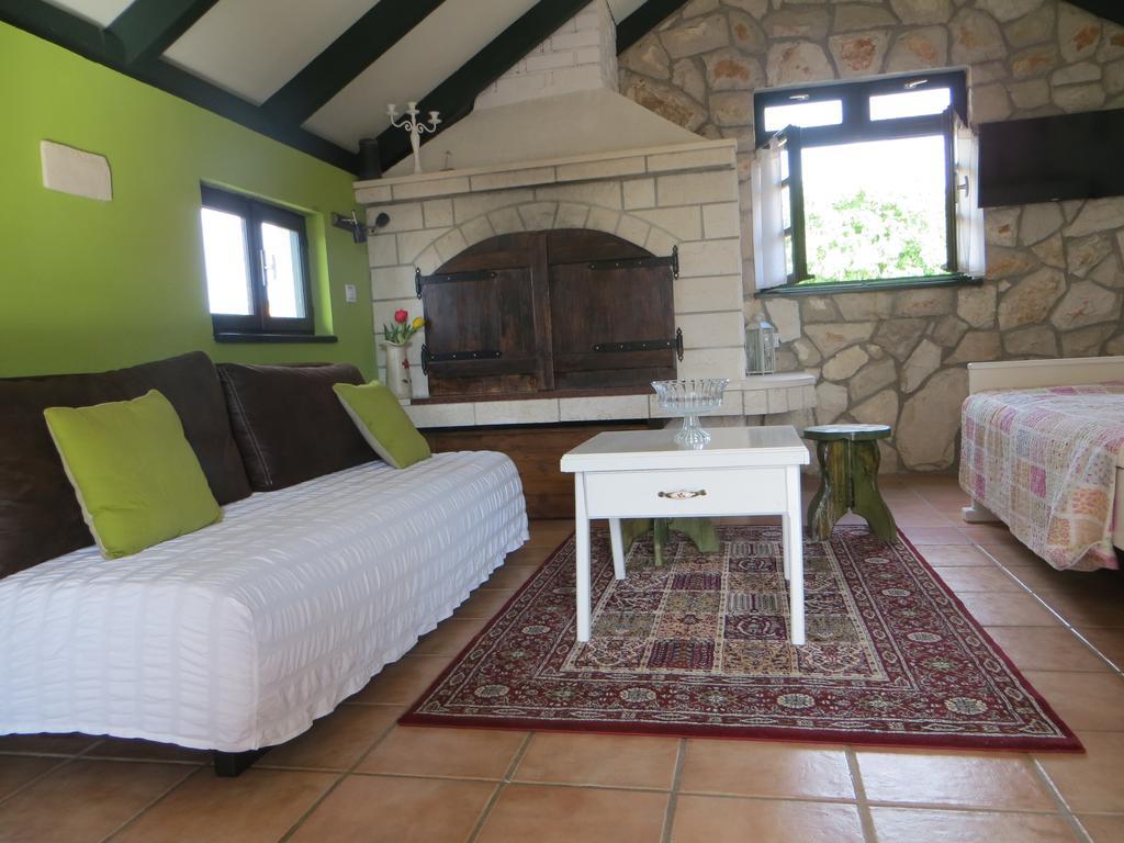 Holiday Home Artina 2 โลวิสเต ภายนอก รูปภาพ