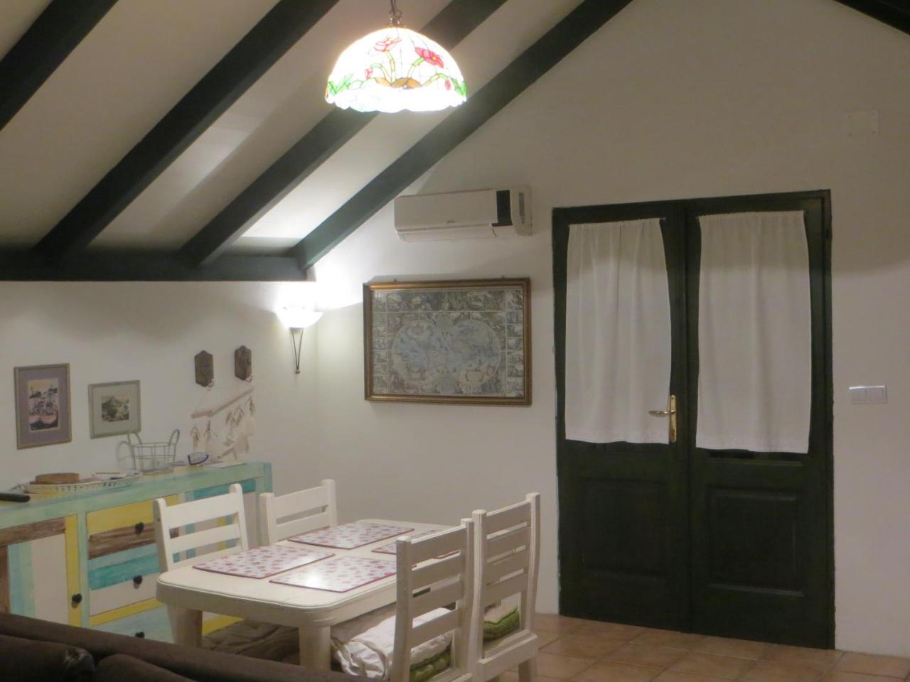 Holiday Home Artina 2 โลวิสเต ภายนอก รูปภาพ