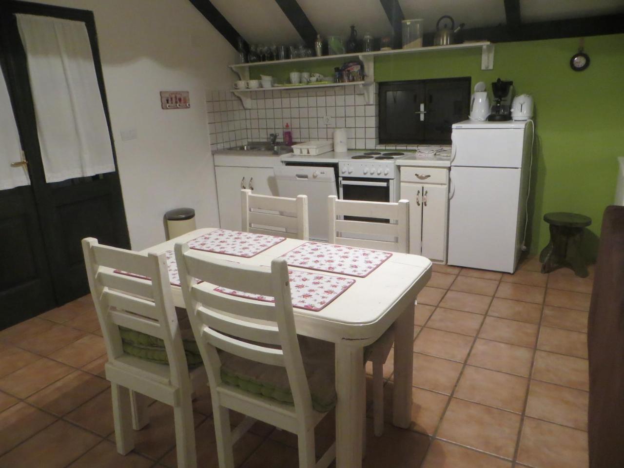 Holiday Home Artina 2 โลวิสเต ภายนอก รูปภาพ